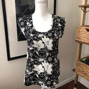 Women’s jcrew black/white floral top